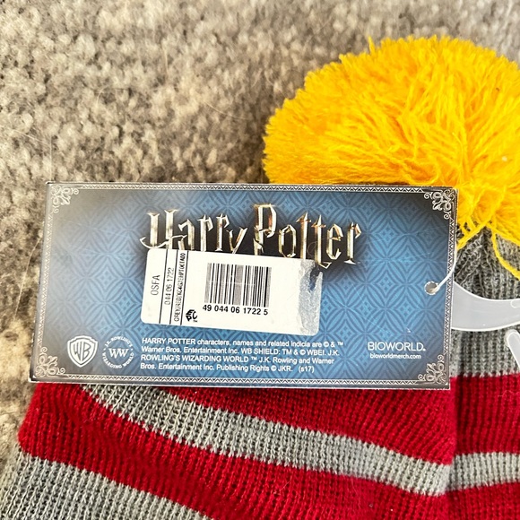 Gryffindor hat NWT - Picture 2 of 2
